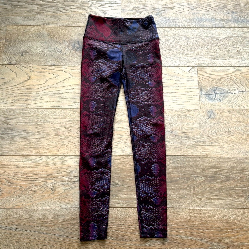 Noli Active Unique Snake Print Black, Gray/Blue, & Dark Red Mid Waist 7/8Legging - Picture 2 of 7